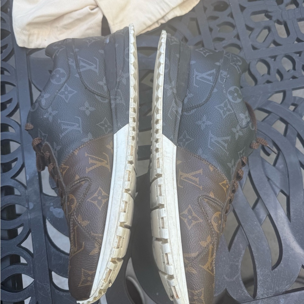 Louis Vuitton Tri coloured Monogrammed Runaway Sneakers - Size 11 - Picture 9 of 16